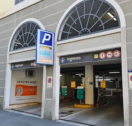 Anna 的里雅斯特